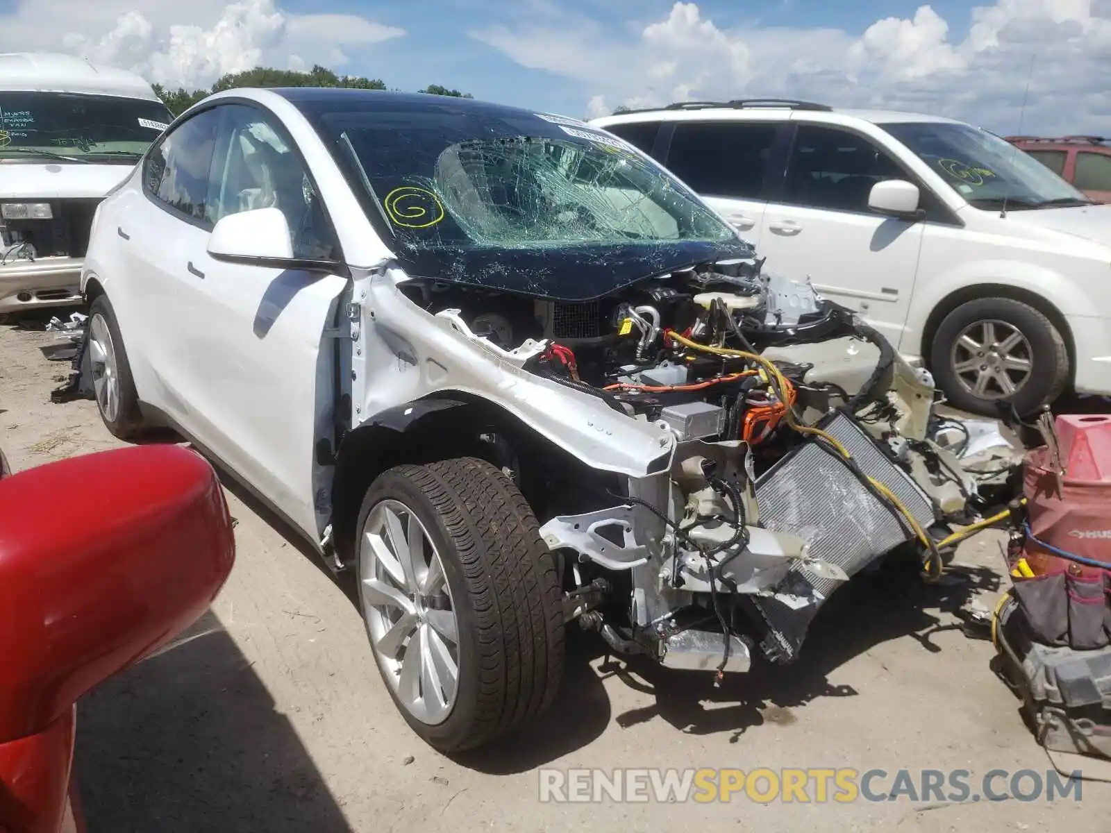 1 Photograph of a damaged car 5YJYGAEE0MF192486 TESLA MODEL Y 2021