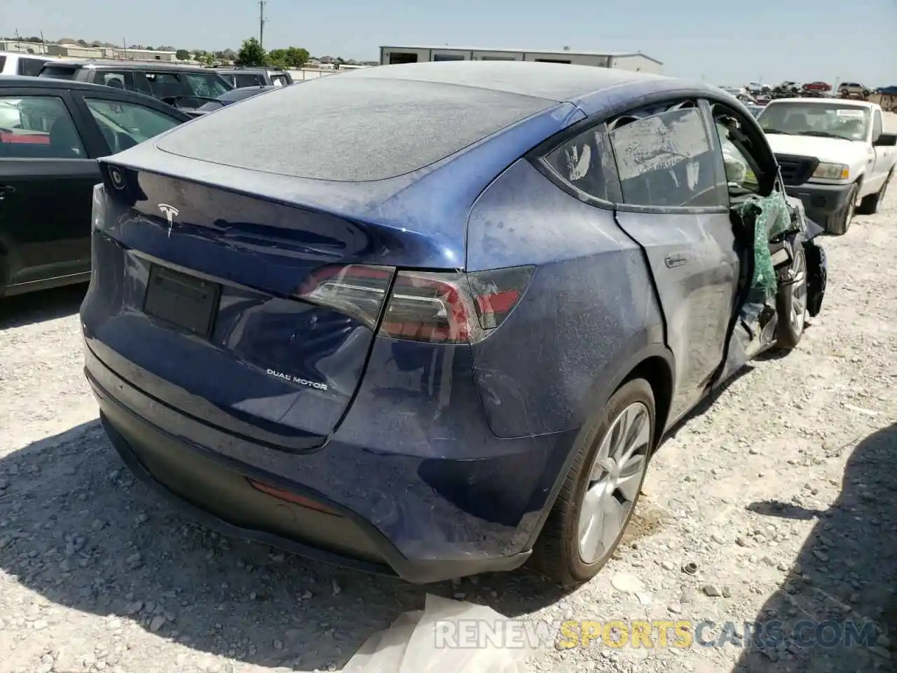 4 Photograph of a damaged car 5YJYGAEE0MF207410 TESLA MODEL Y 2021