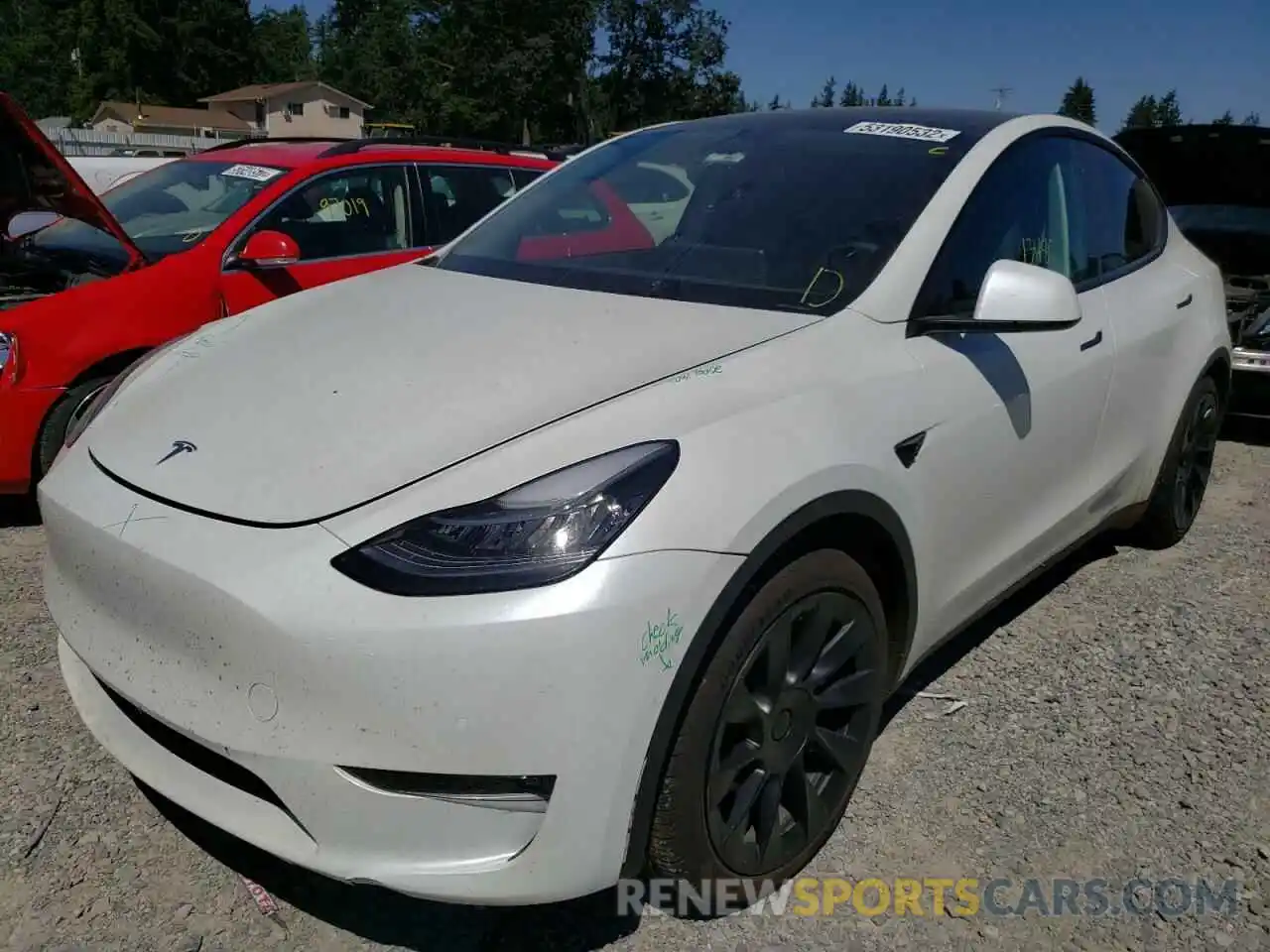 2 Photograph of a damaged car 5YJYGAEE0MF231433 TESLA MODEL Y 2021