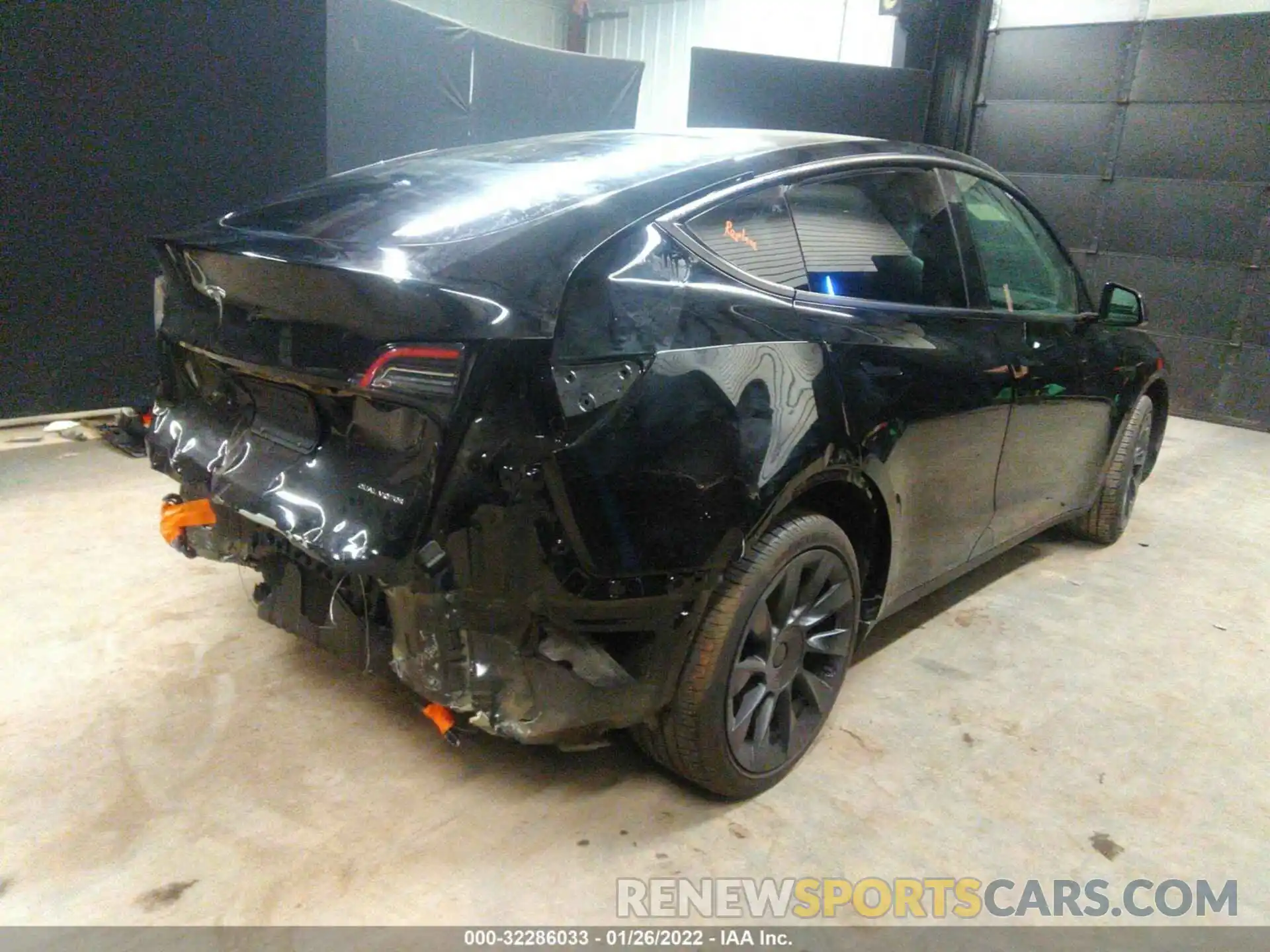 4 Photograph of a damaged car 5YJYGAEE0MF293902 TESLA MODEL Y 2021