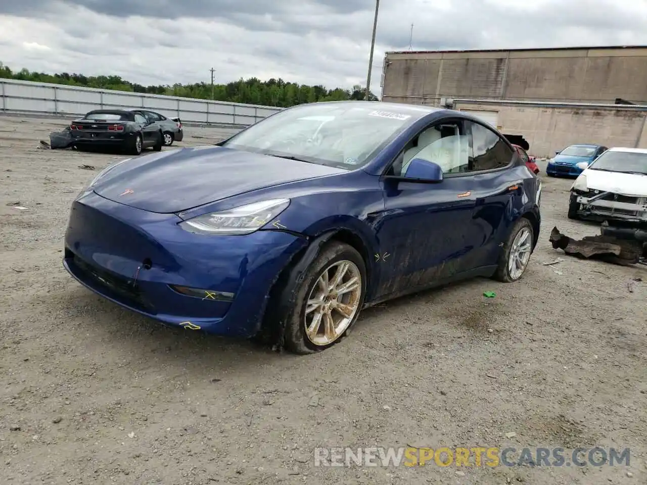 2 Photograph of a damaged car 5YJYGAEE1MF121426 TESLA MODEL Y 2021