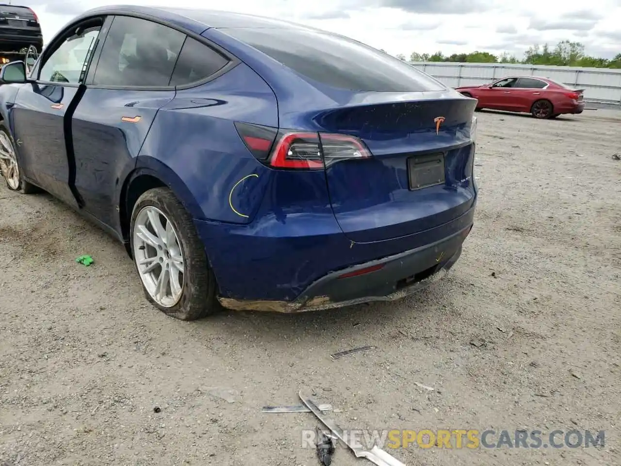 9 Photograph of a damaged car 5YJYGAEE1MF121426 TESLA MODEL Y 2021