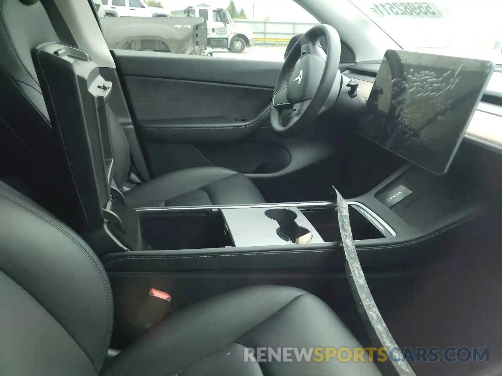 5 Photograph of a damaged car 5YJYGAEE1MF134905 TESLA MODEL Y 2021