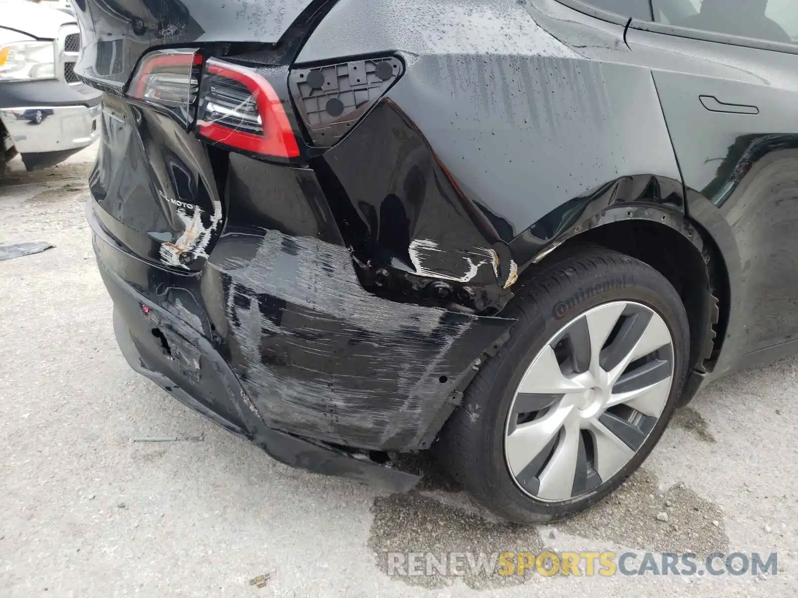 9 Photograph of a damaged car 5YJYGAEE1MF134905 TESLA MODEL Y 2021