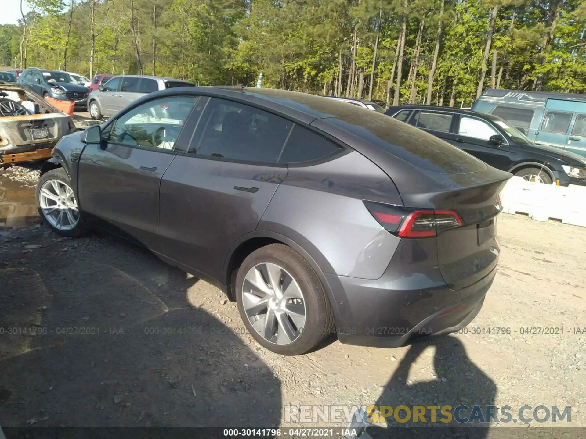 3 Photograph of a damaged car 5YJYGAEE1MF145211 TESLA MODEL Y 2021