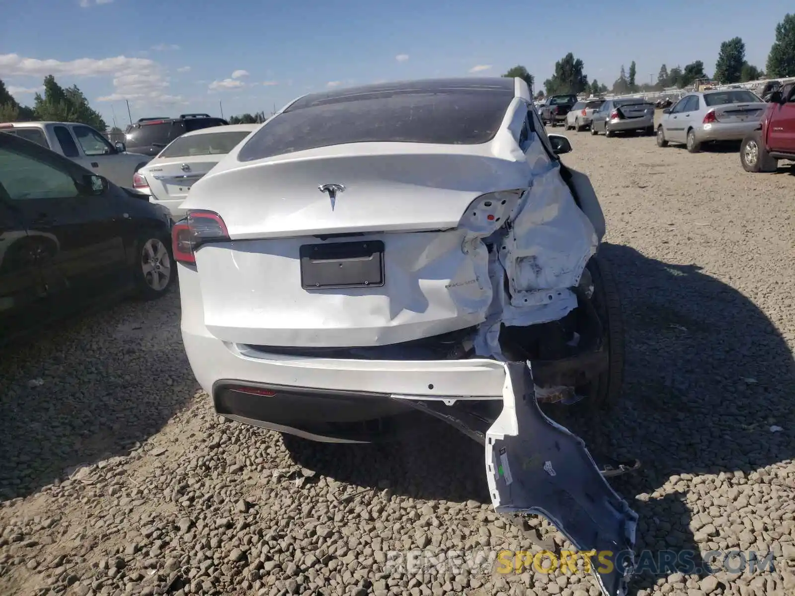 9 Photograph of a damaged car 5YJYGAEE1MF196840 TESLA MODEL Y 2021