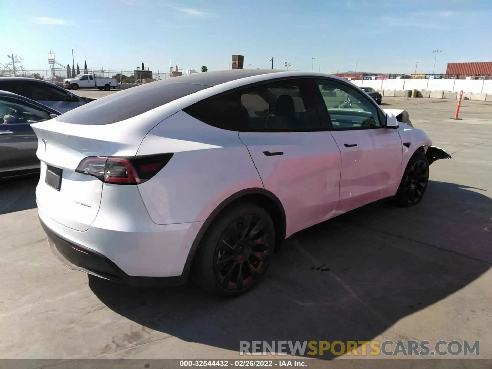 4 Фотография поврежденного автомобиля 5YJYGAEE1MF214141 TESLA MODEL Y 2021