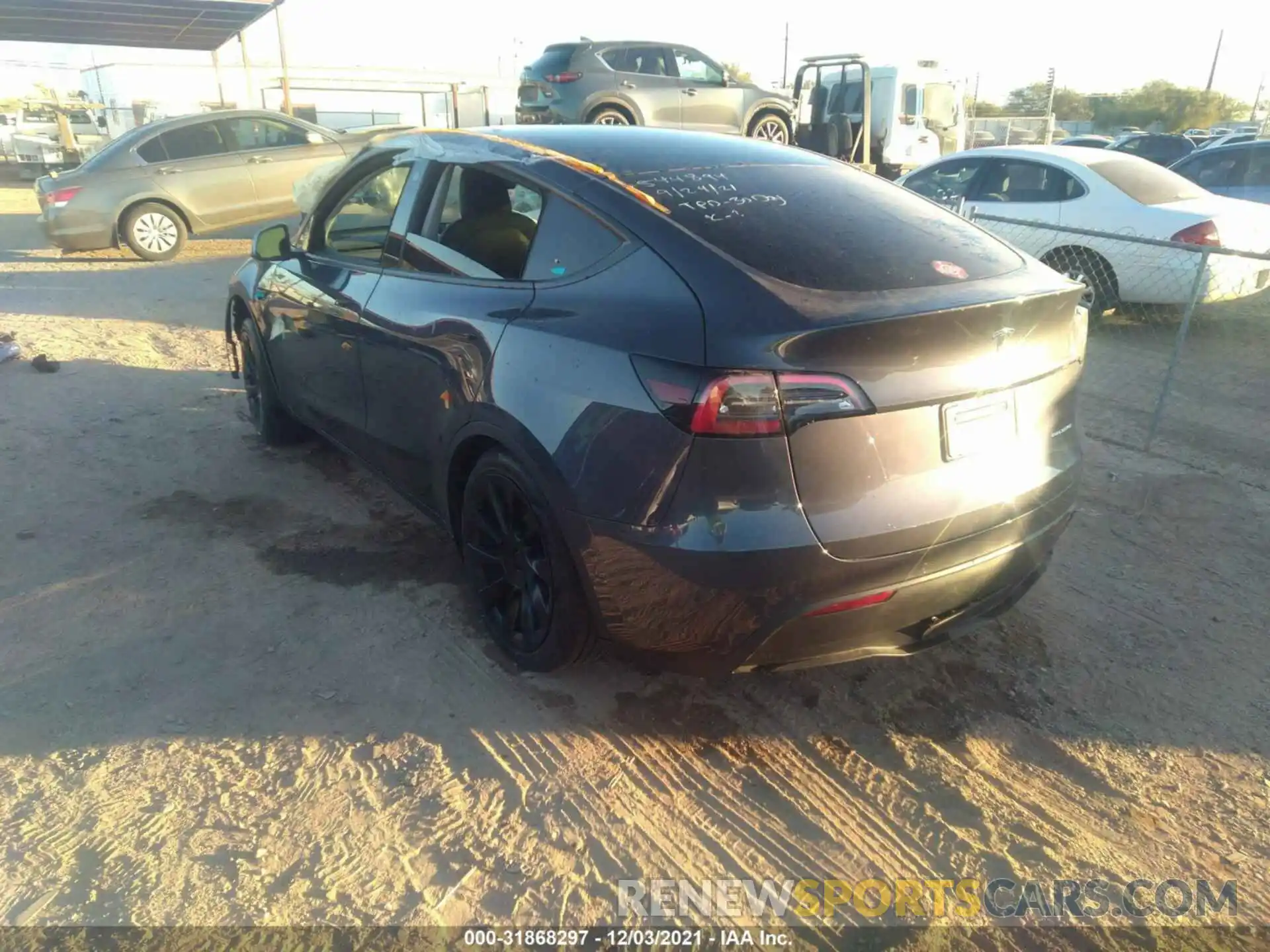 3 Photograph of a damaged car 5YJYGAEE1MF214771 TESLA MODEL Y 2021