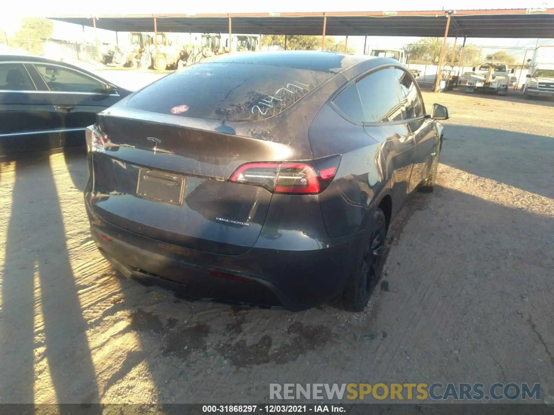 4 Photograph of a damaged car 5YJYGAEE1MF214771 TESLA MODEL Y 2021