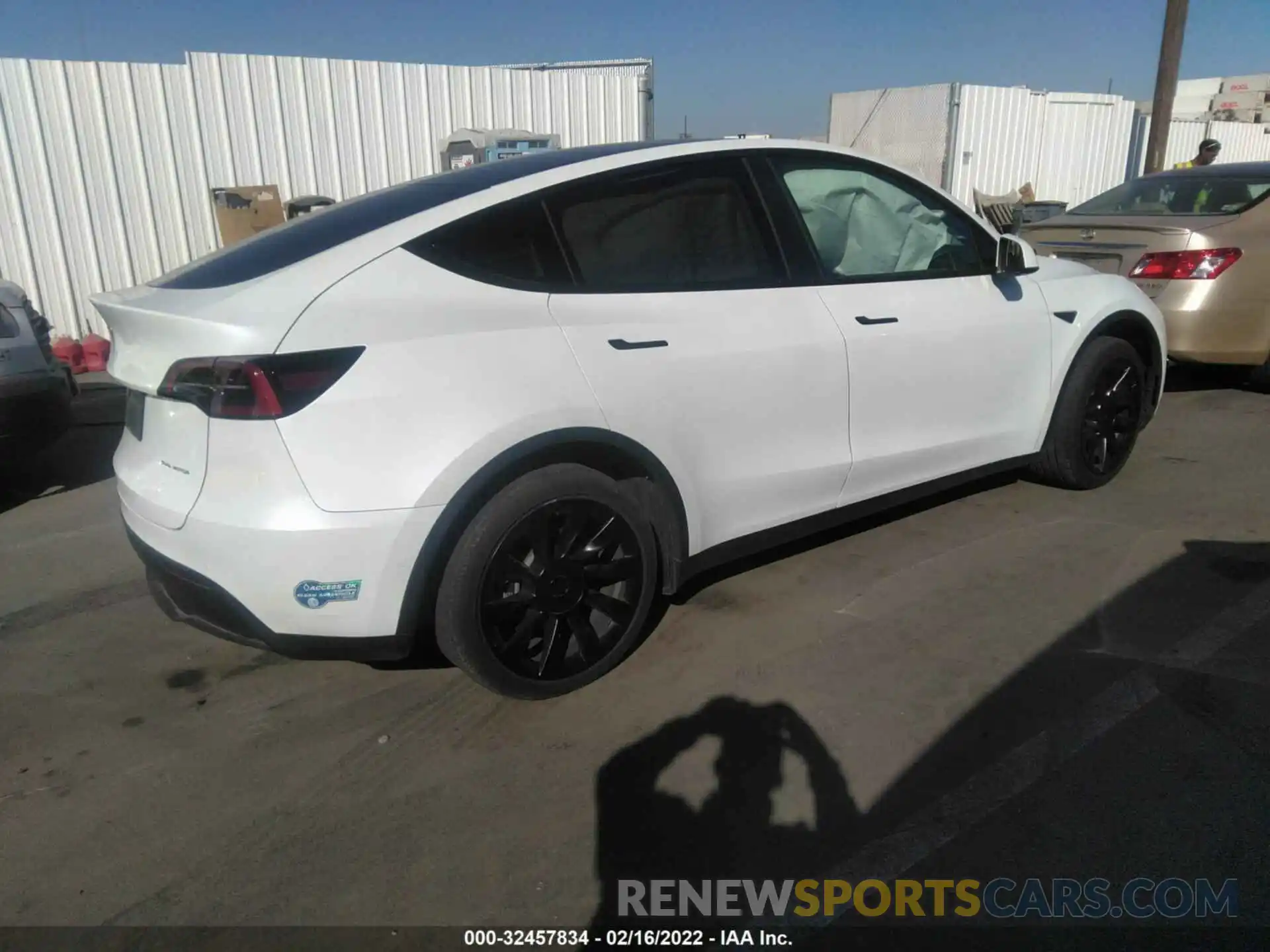 4 Фотография поврежденного автомобиля 5YJYGAEE1MF217184 TESLA MODEL Y 2021