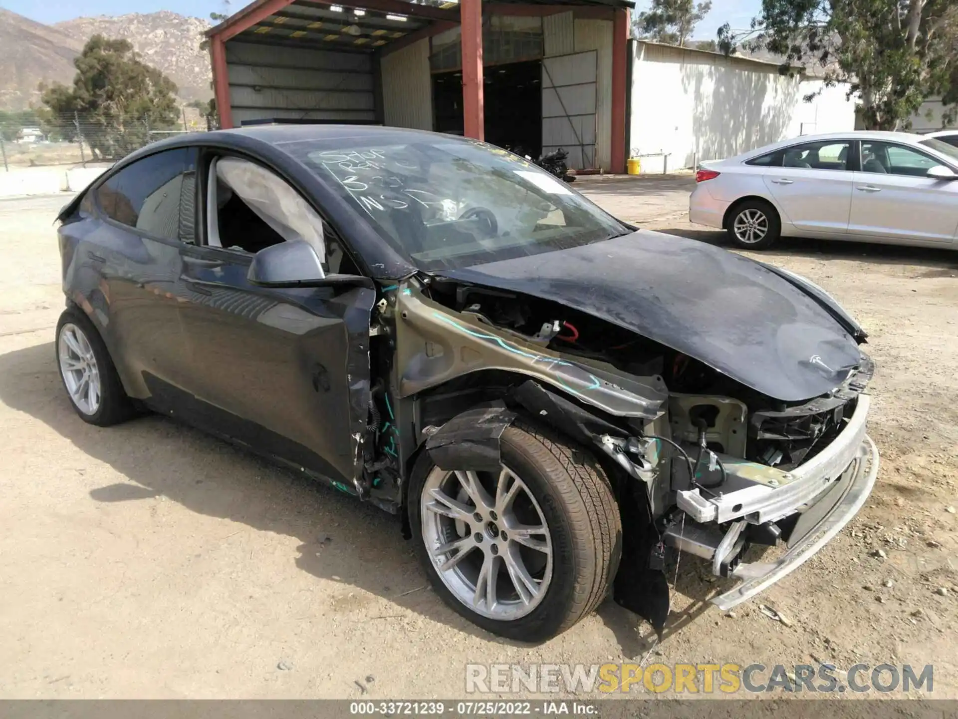 1 Photograph of a damaged car 5YJYGAEE1MF231764 TESLA MODEL Y 2021