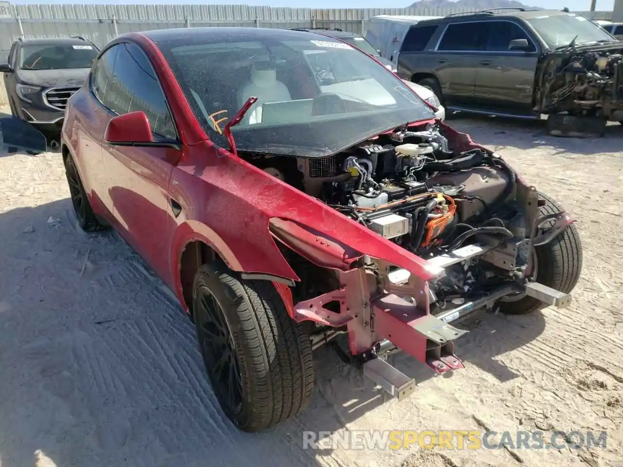 1 Photograph of a damaged car 5YJYGAEE1MF245177 TESLA MODEL Y 2021