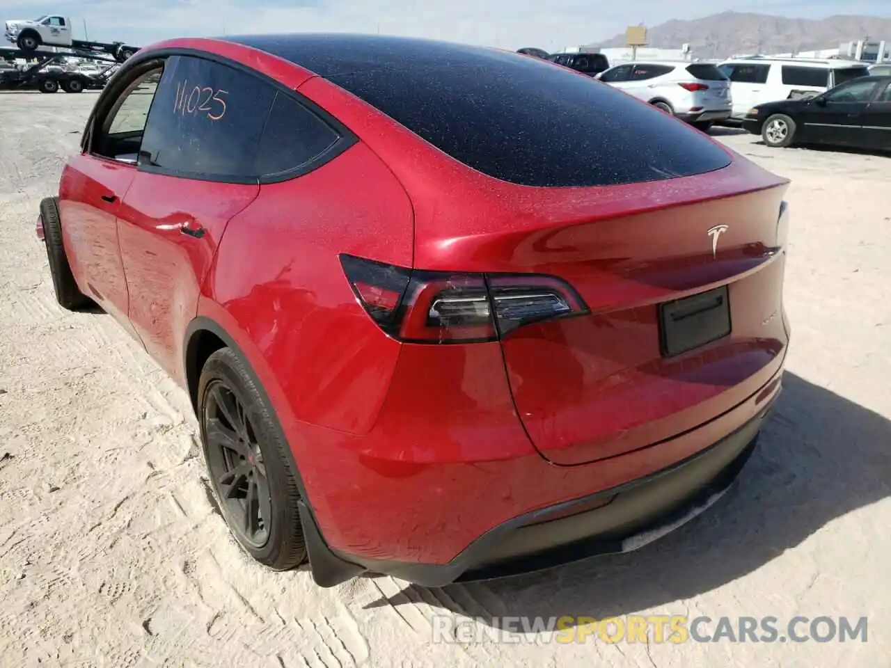 3 Photograph of a damaged car 5YJYGAEE1MF245177 TESLA MODEL Y 2021