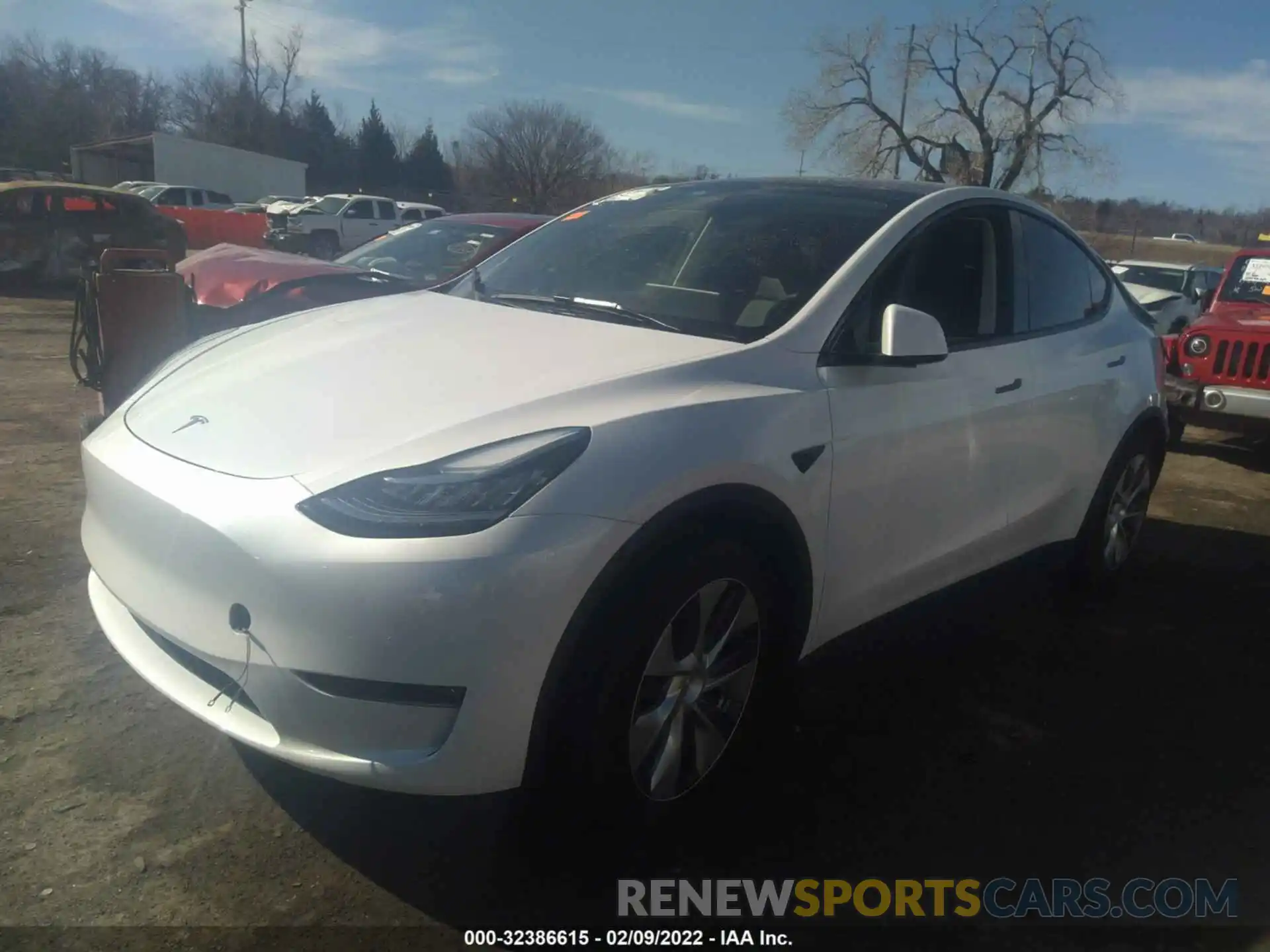 2 Photograph of a damaged car 5YJYGAEE1MF256440 TESLA MODEL Y 2021