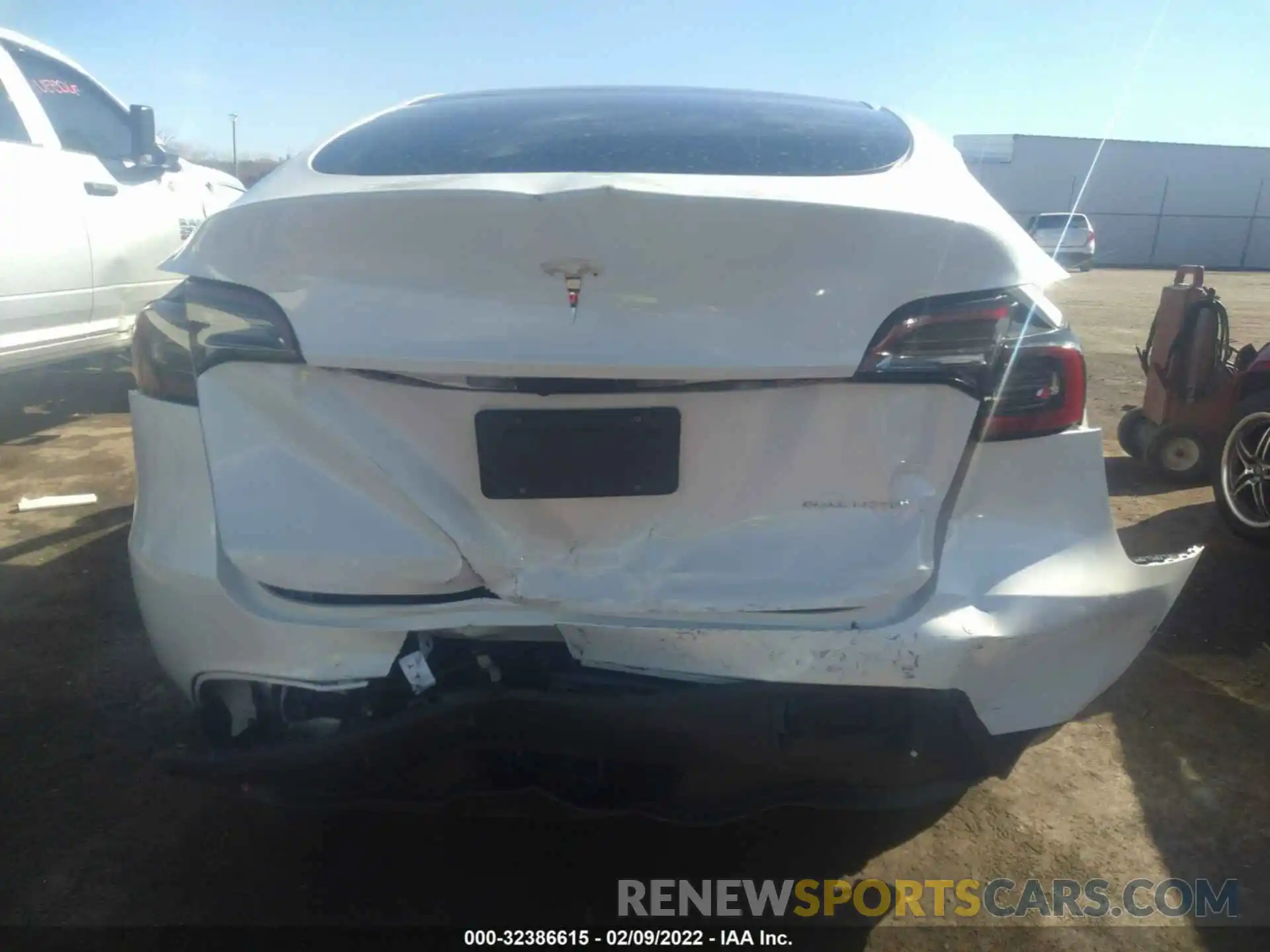 6 Photograph of a damaged car 5YJYGAEE1MF256440 TESLA MODEL Y 2021