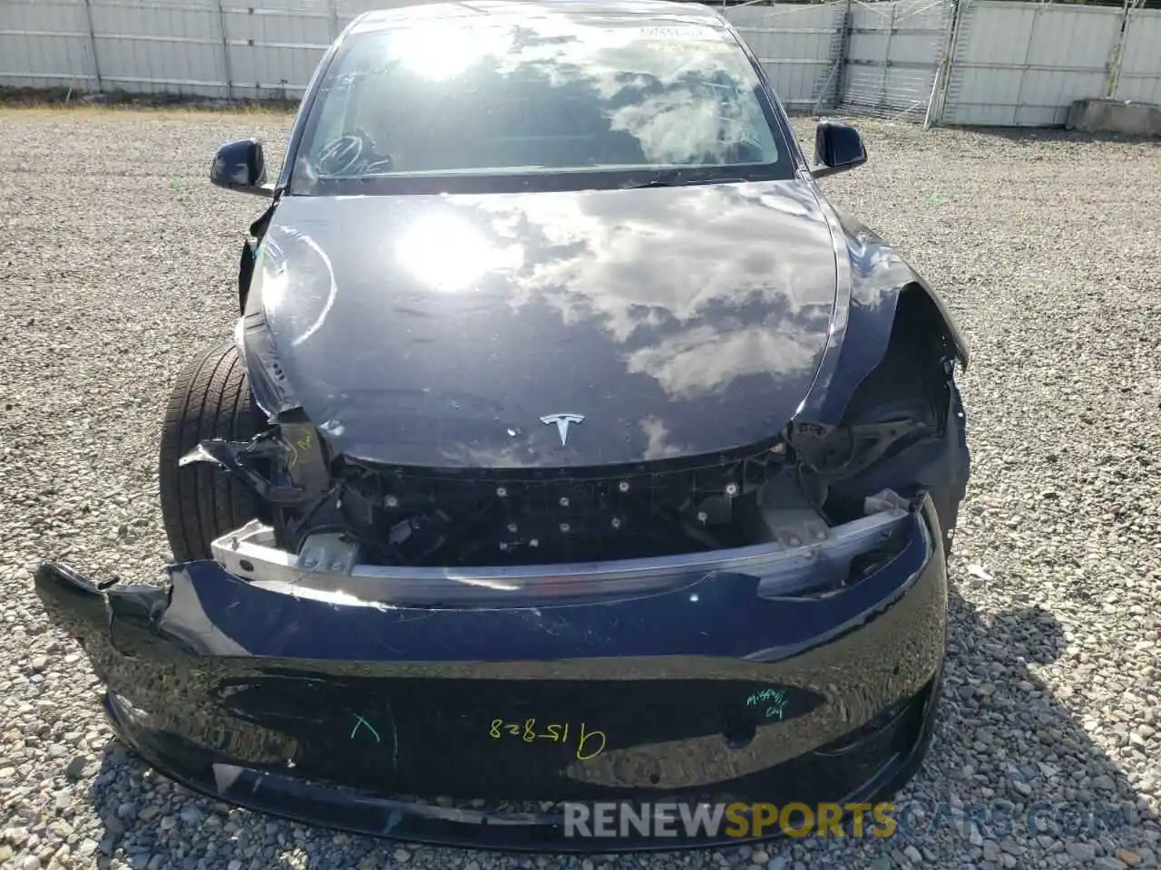 9 Photograph of a damaged car 5YJYGAEE1MF304597 TESLA MODEL Y 2021