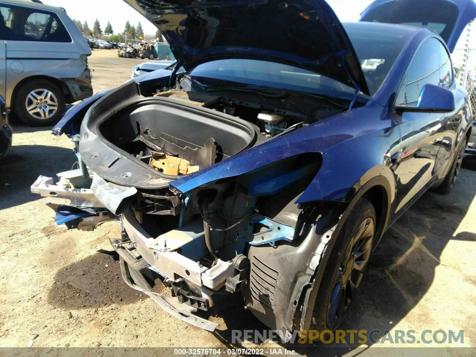 2 Photograph of a damaged car 5YJYGAEE2MF129616 TESLA MODEL Y 2021