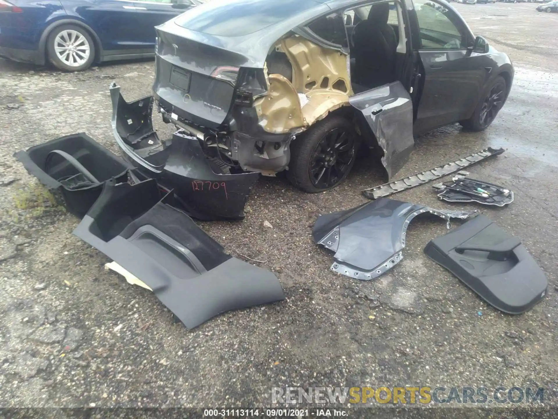 12 Photograph of a damaged car 5YJYGAEE2MF137778 TESLA MODEL Y 2021