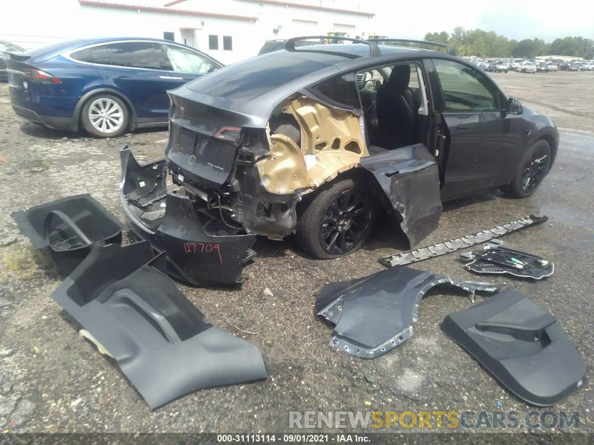 6 Photograph of a damaged car 5YJYGAEE2MF137778 TESLA MODEL Y 2021