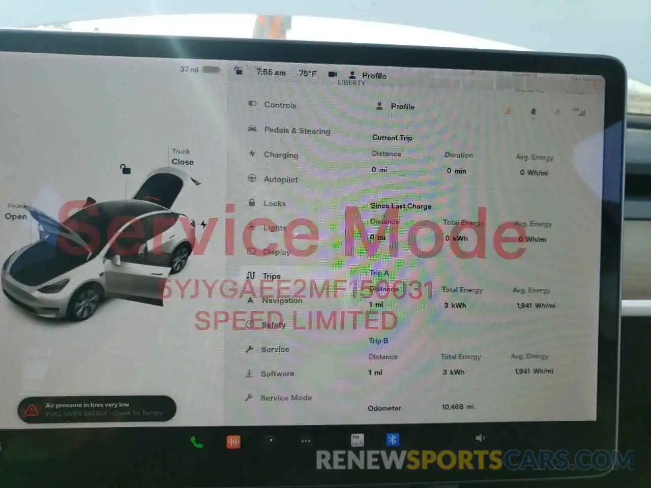 8 Photograph of a damaged car 5YJYGAEE2MF150031 TESLA MODEL Y 2021