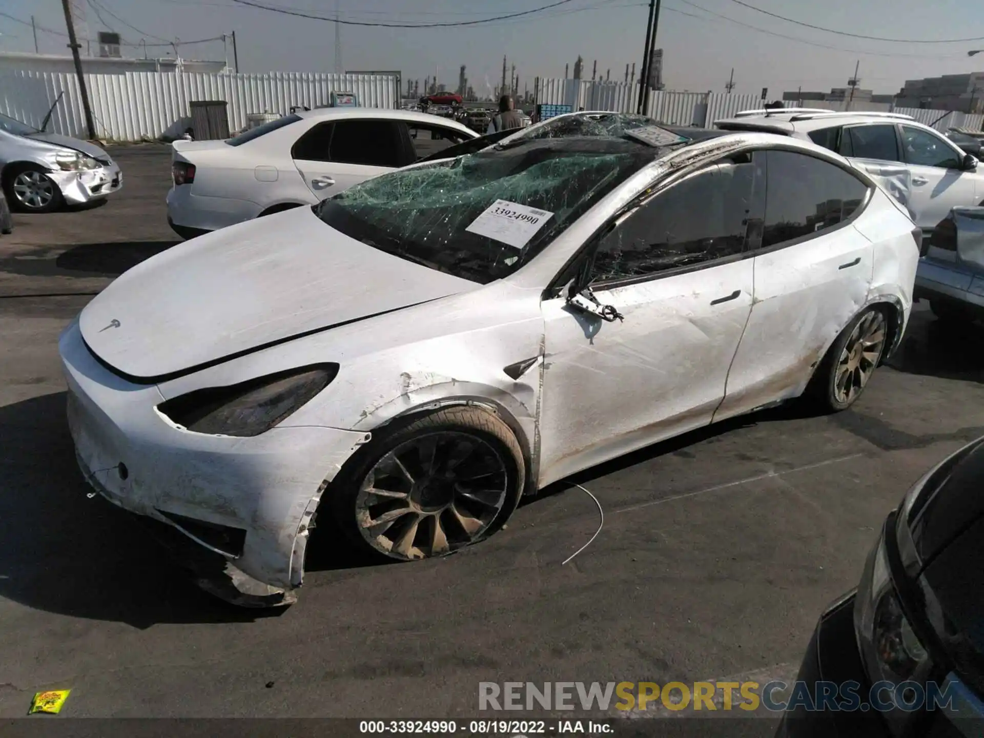 2 Photograph of a damaged car 5YJYGAEE2MF158159 TESLA MODEL Y 2021