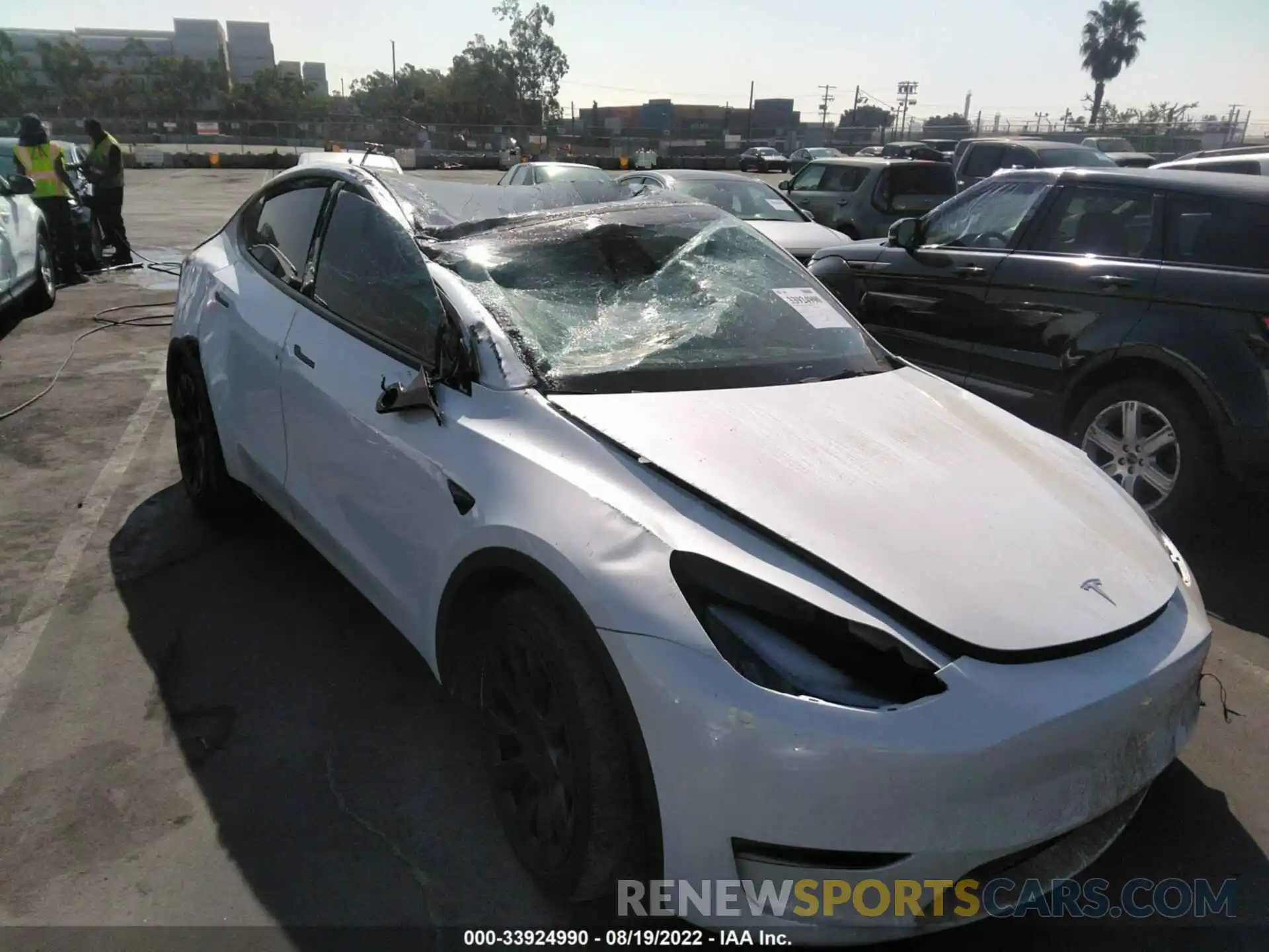 6 Photograph of a damaged car 5YJYGAEE2MF158159 TESLA MODEL Y 2021