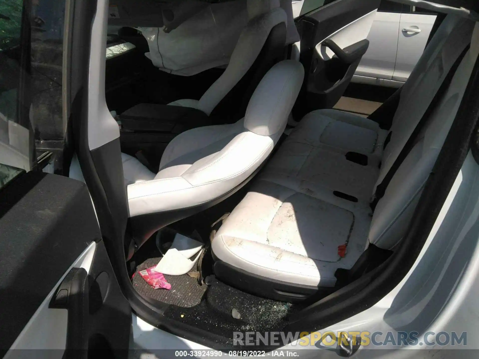 8 Photograph of a damaged car 5YJYGAEE2MF158159 TESLA MODEL Y 2021