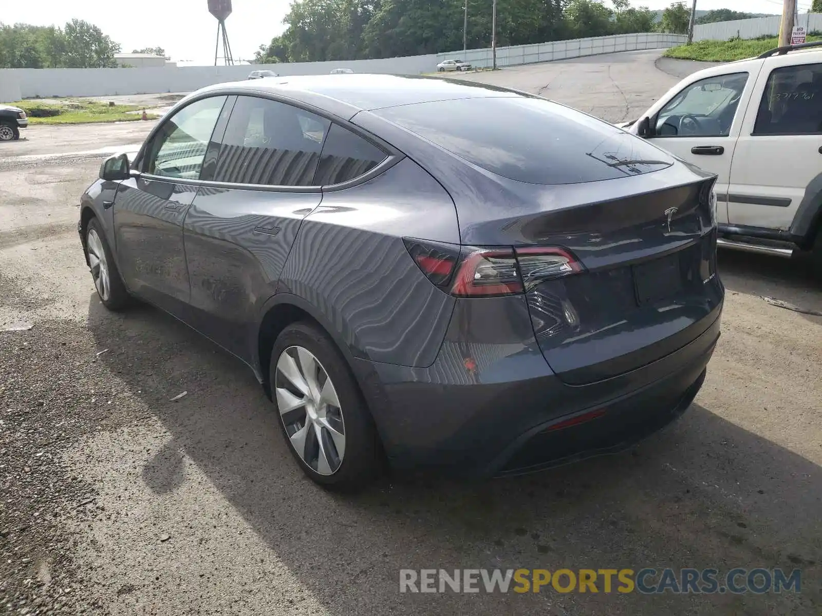 3 Photograph of a damaged car 5YJYGAEE2MF181229 TESLA MODEL Y 2021