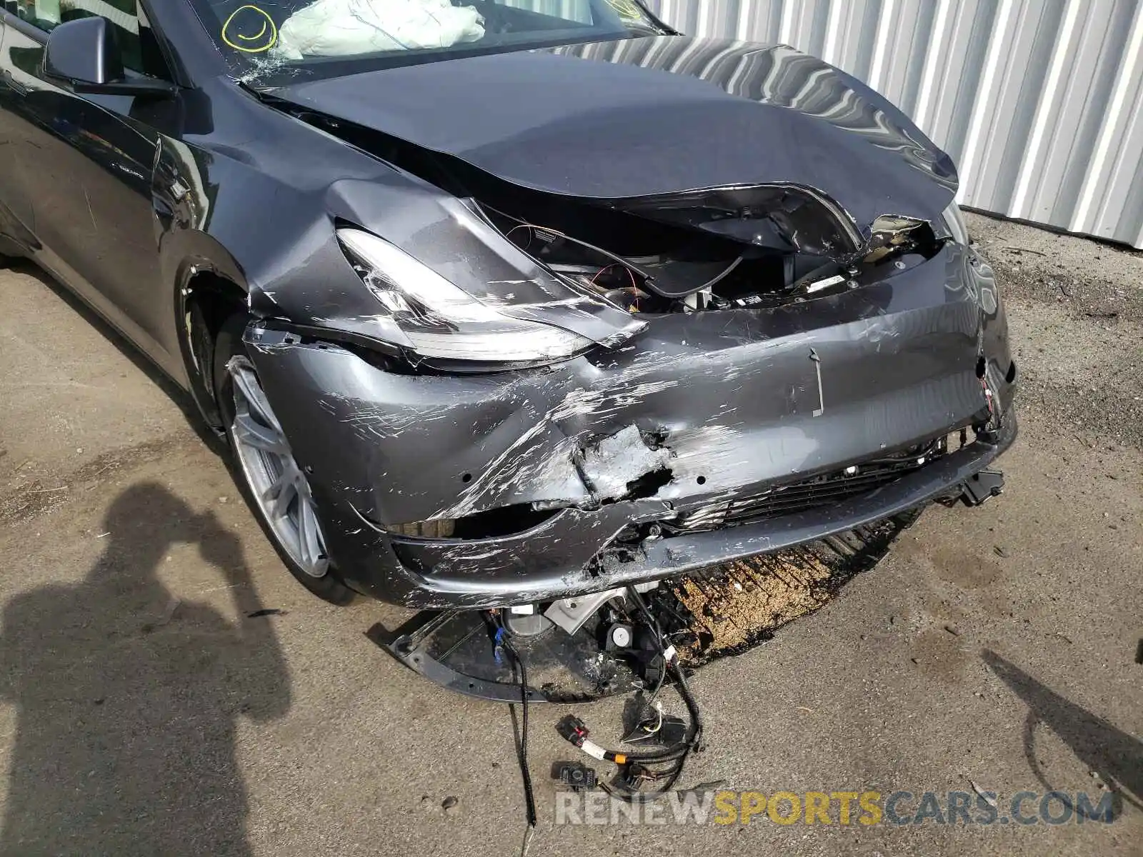 9 Photograph of a damaged car 5YJYGAEE2MF181229 TESLA MODEL Y 2021