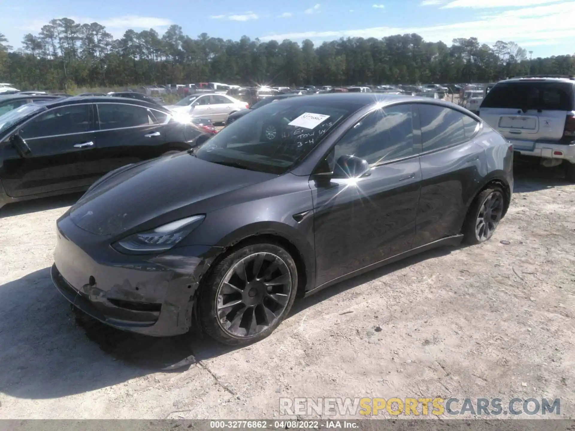 2 Photograph of a damaged car 5YJYGAEE2MF203309 TESLA MODEL Y 2021