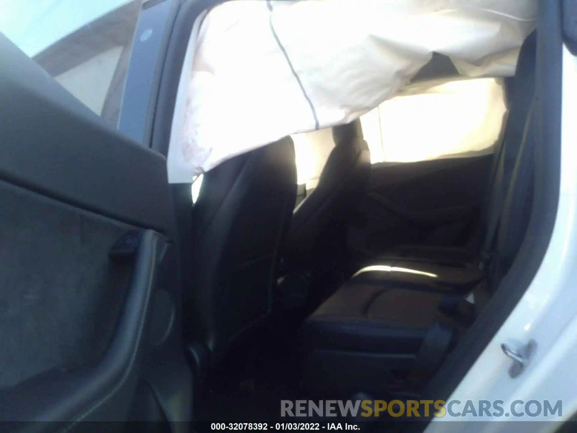 8 Photograph of a damaged car 5YJYGAEE2MF217081 TESLA MODEL Y 2021