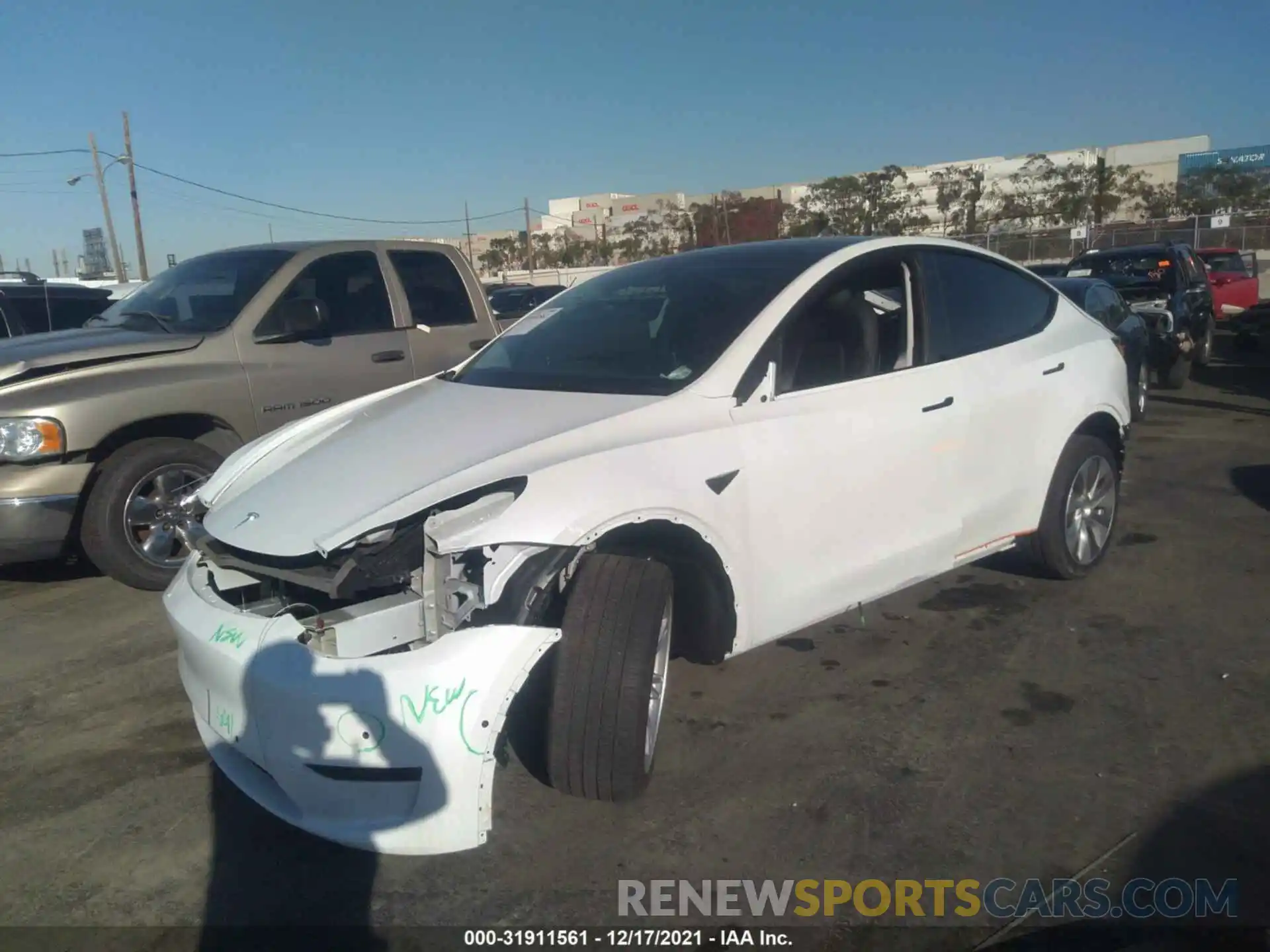 2 Photograph of a damaged car 5YJYGAEE2MF258536 TESLA MODEL Y 2021