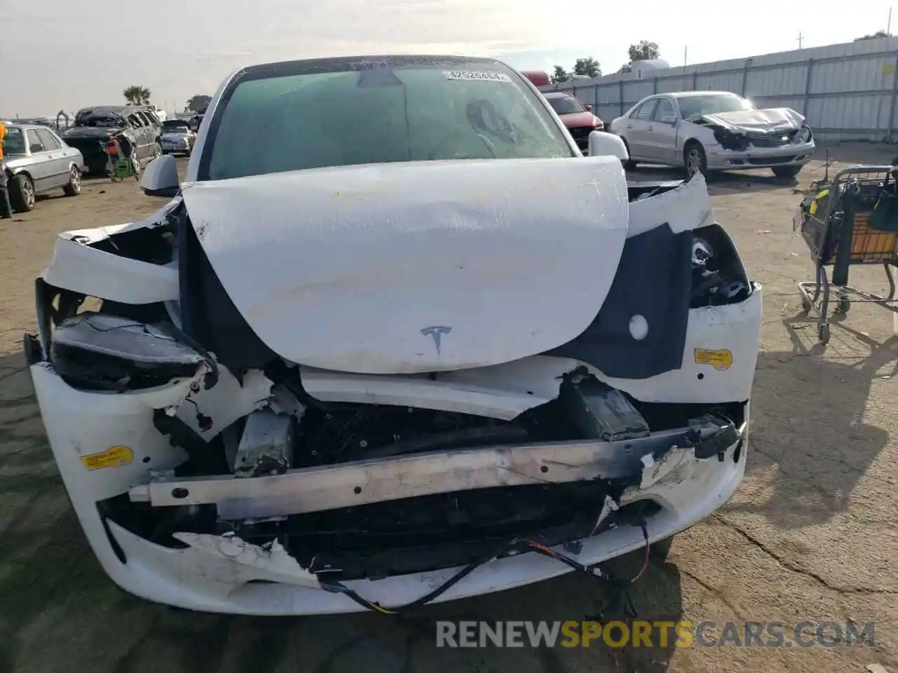 5 Photograph of a damaged car 5YJYGAEE2MF283761 TESLA MODEL Y 2021