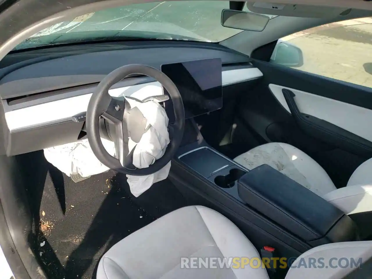 8 Photograph of a damaged car 5YJYGAEE2MF283761 TESLA MODEL Y 2021