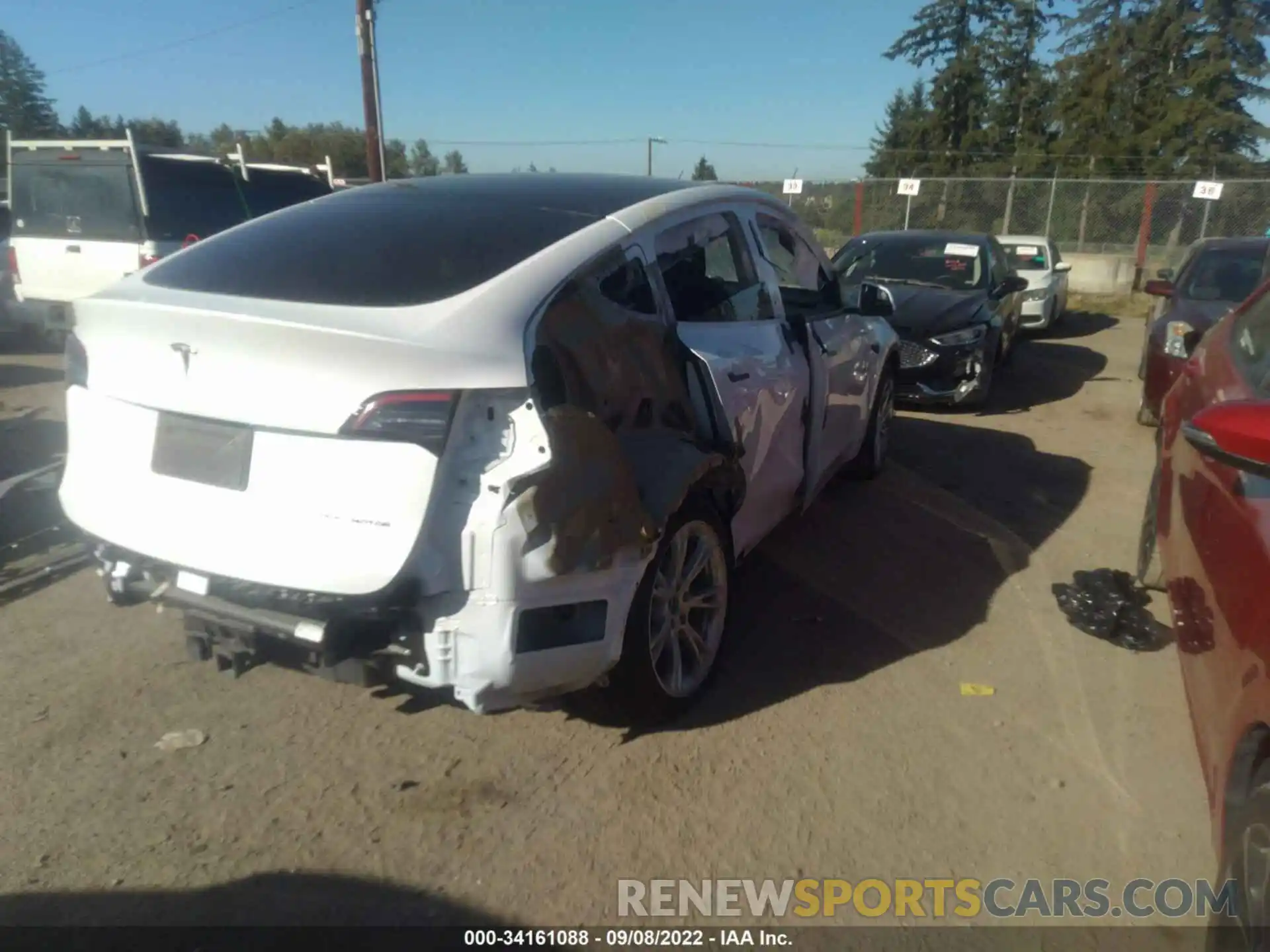 4 Photograph of a damaged car 5YJYGAEE2MF296932 TESLA MODEL Y 2021