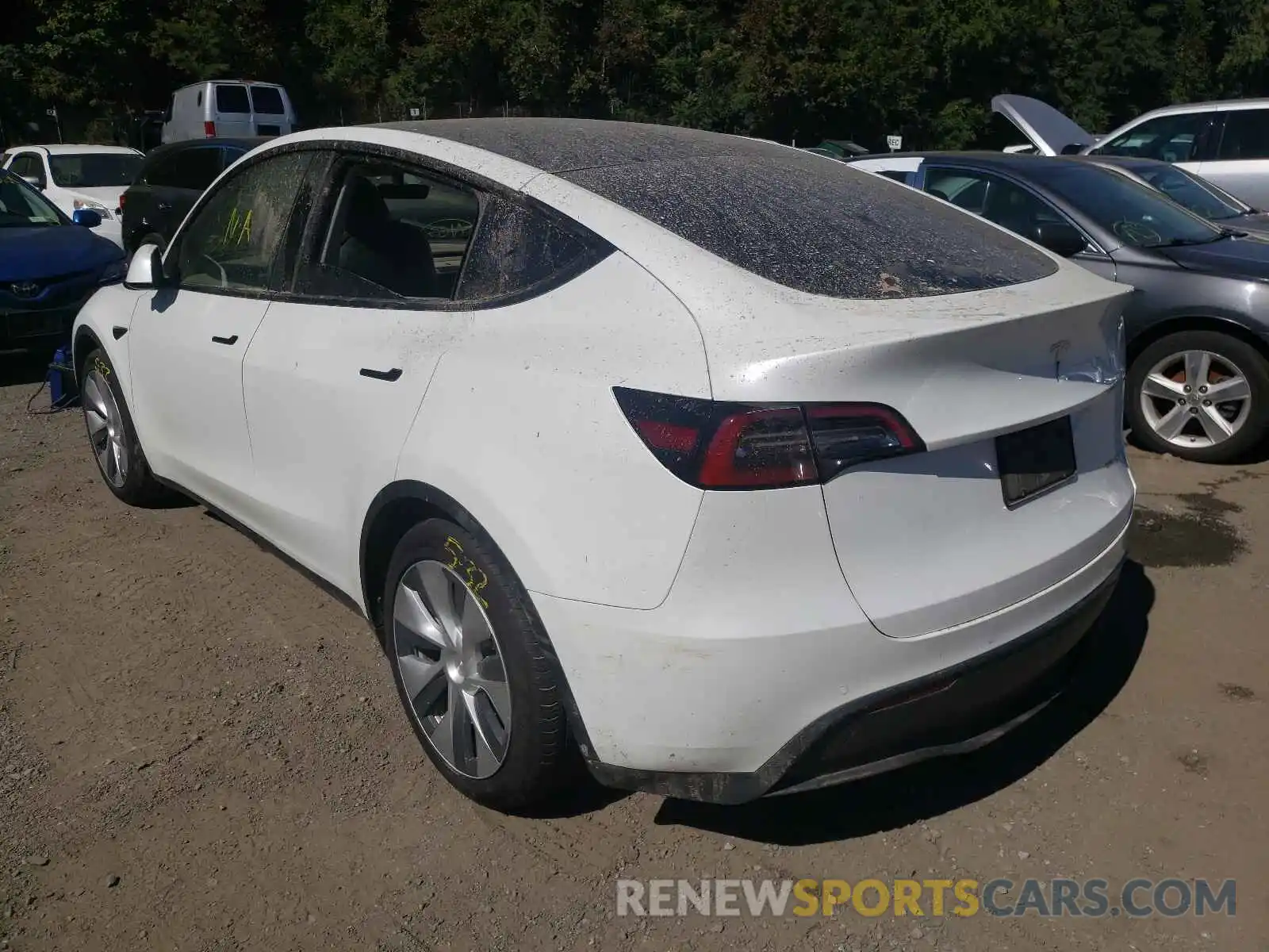 3 Photograph of a damaged car 5YJYGAEE3MF145923 TESLA MODEL Y 2021