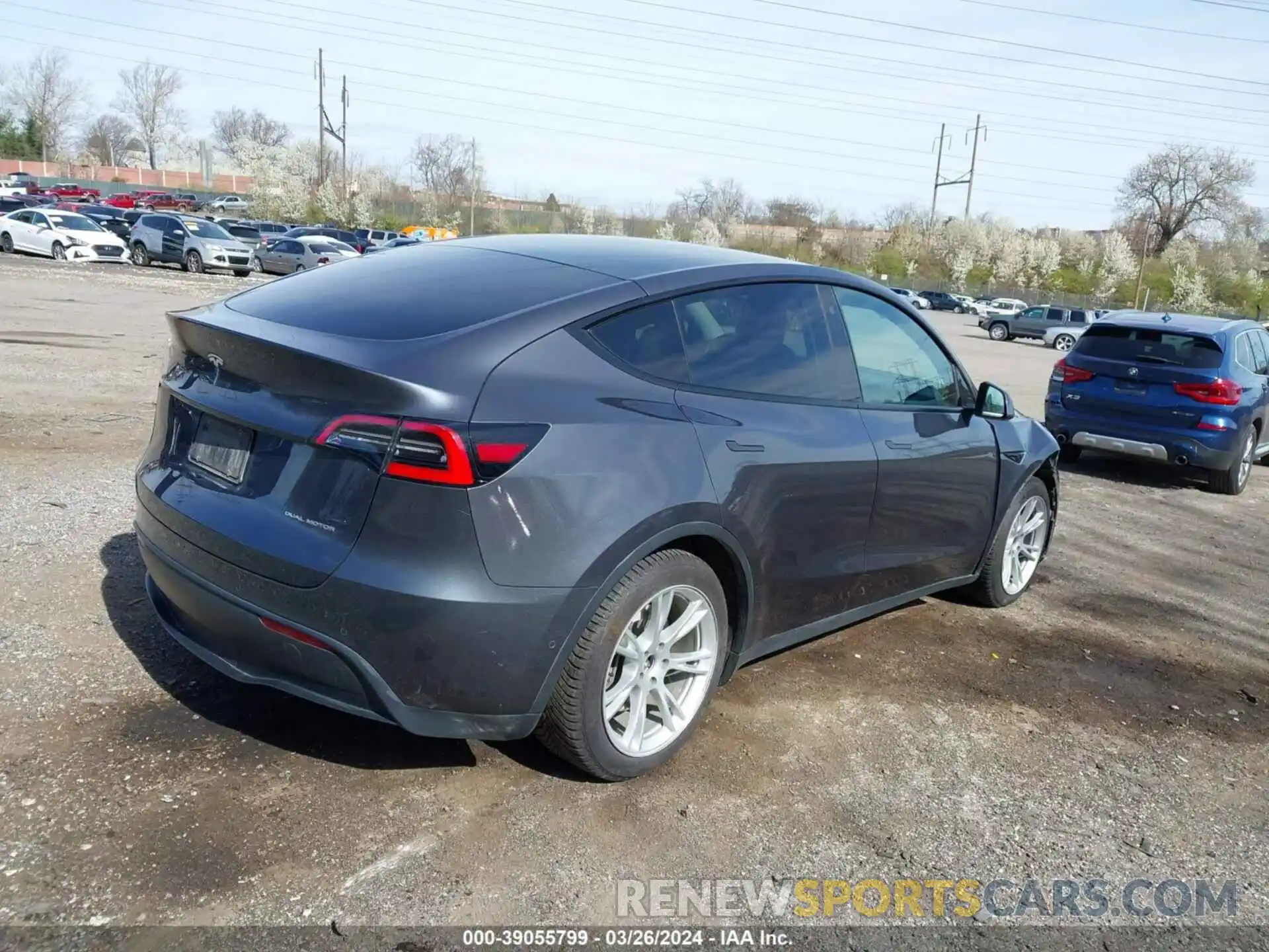 4 Photograph of a damaged car 5YJYGAEE3MF187850 TESLA MODEL Y 2021