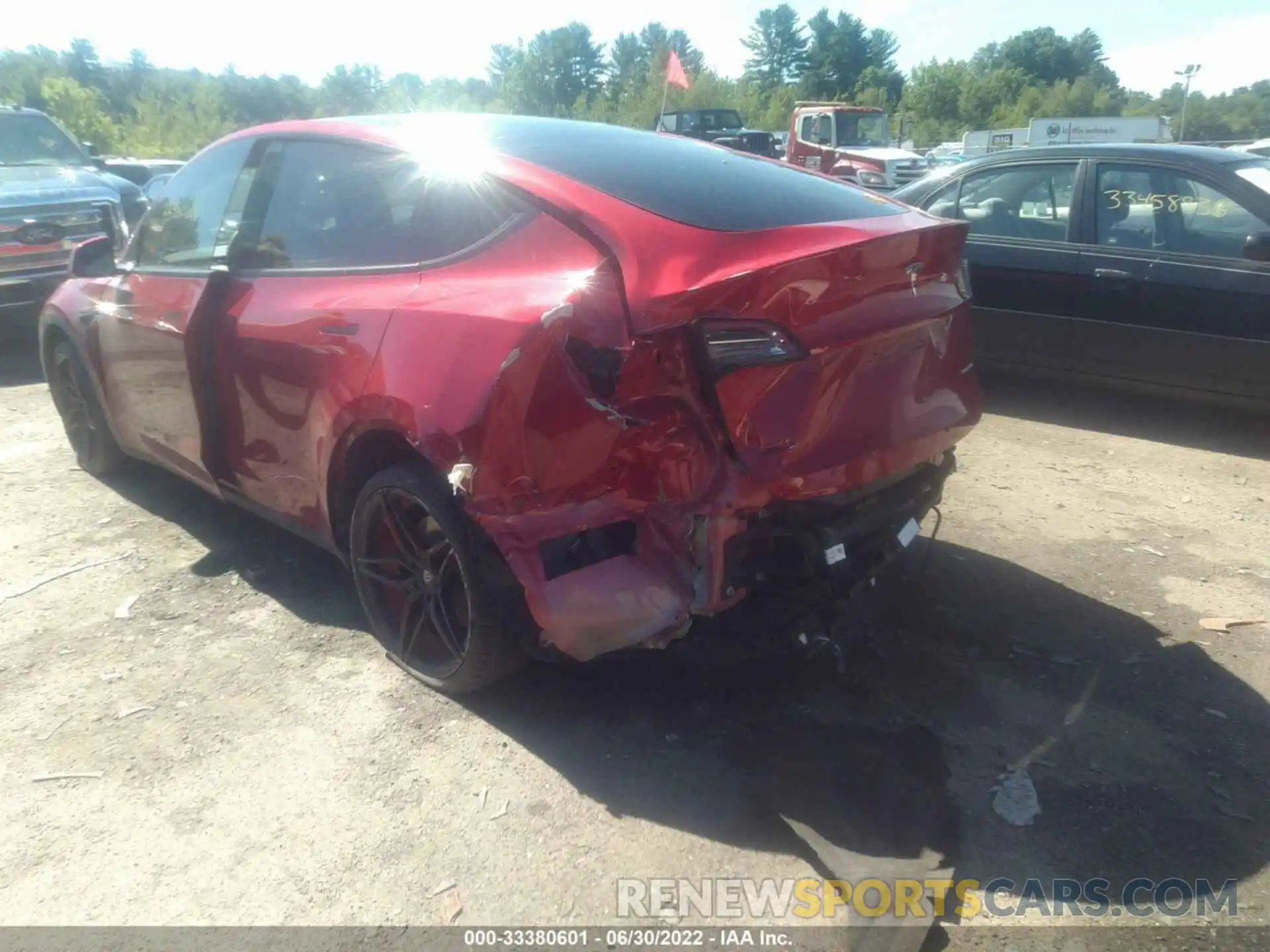 3 Photograph of a damaged car 5YJYGAEE3MF203836 TESLA MODEL Y 2021