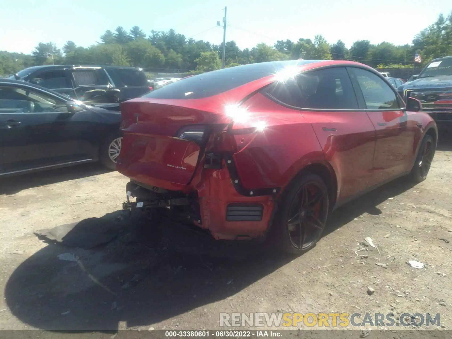 4 Photograph of a damaged car 5YJYGAEE3MF203836 TESLA MODEL Y 2021