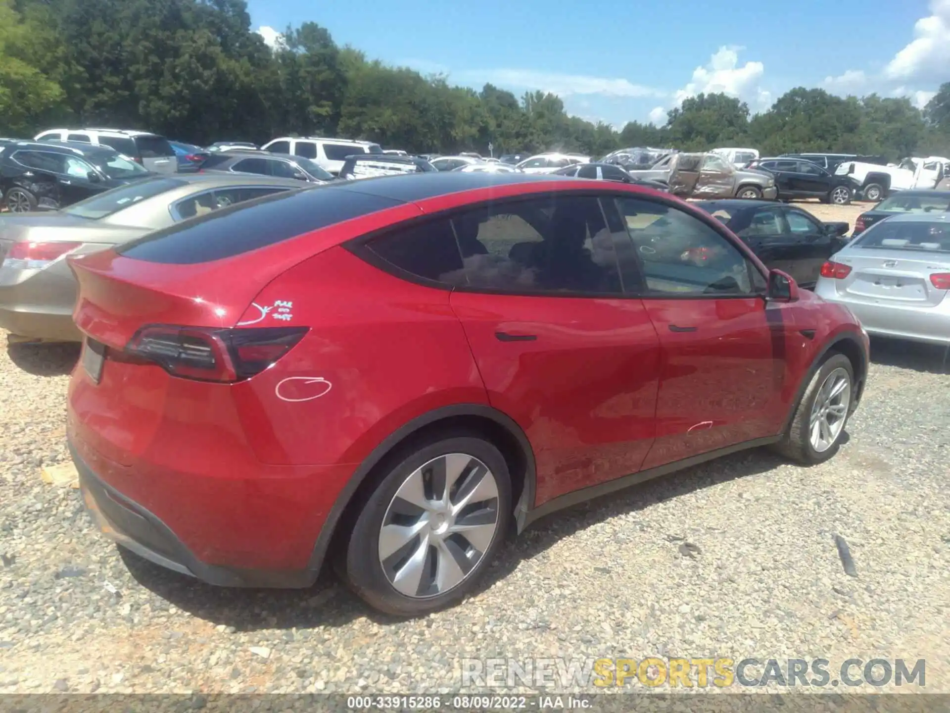 4 Photograph of a damaged car 5YJYGAEE3MF208910 TESLA MODEL Y 2021