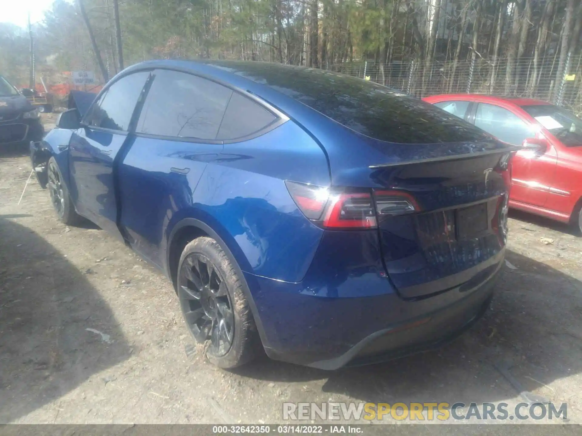 3 Фотография поврежденного автомобиля 5YJYGAEE4MF115782 TESLA MODEL Y 2021