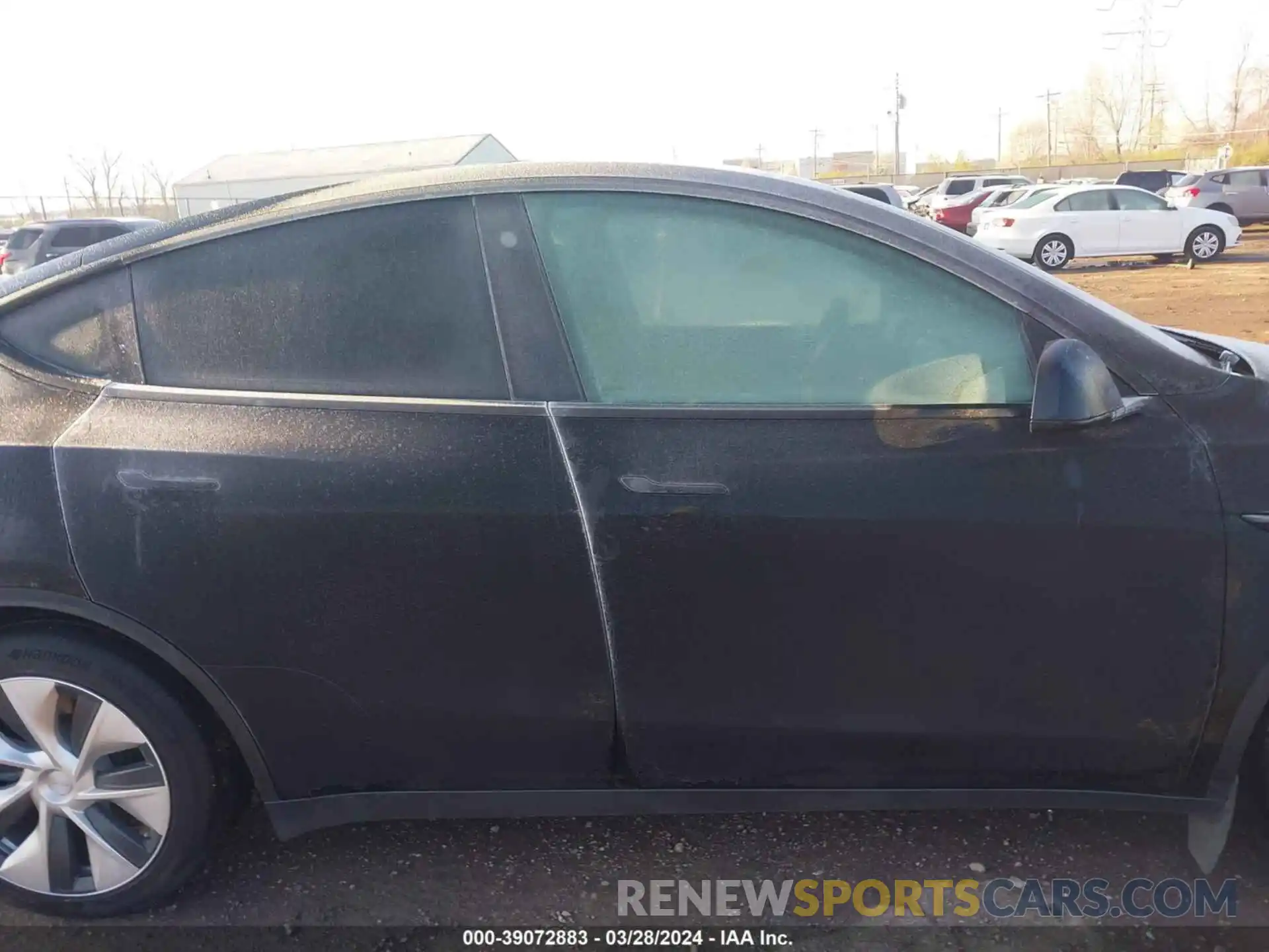 12 Photograph of a damaged car 5YJYGAEE4MF188117 TESLA MODEL Y 2021