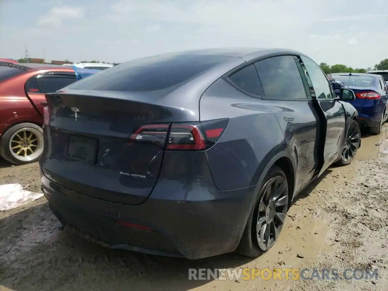 4 Фотография поврежденного автомобиля 5YJYGAEE4MF212691 TESLA MODEL Y 2021