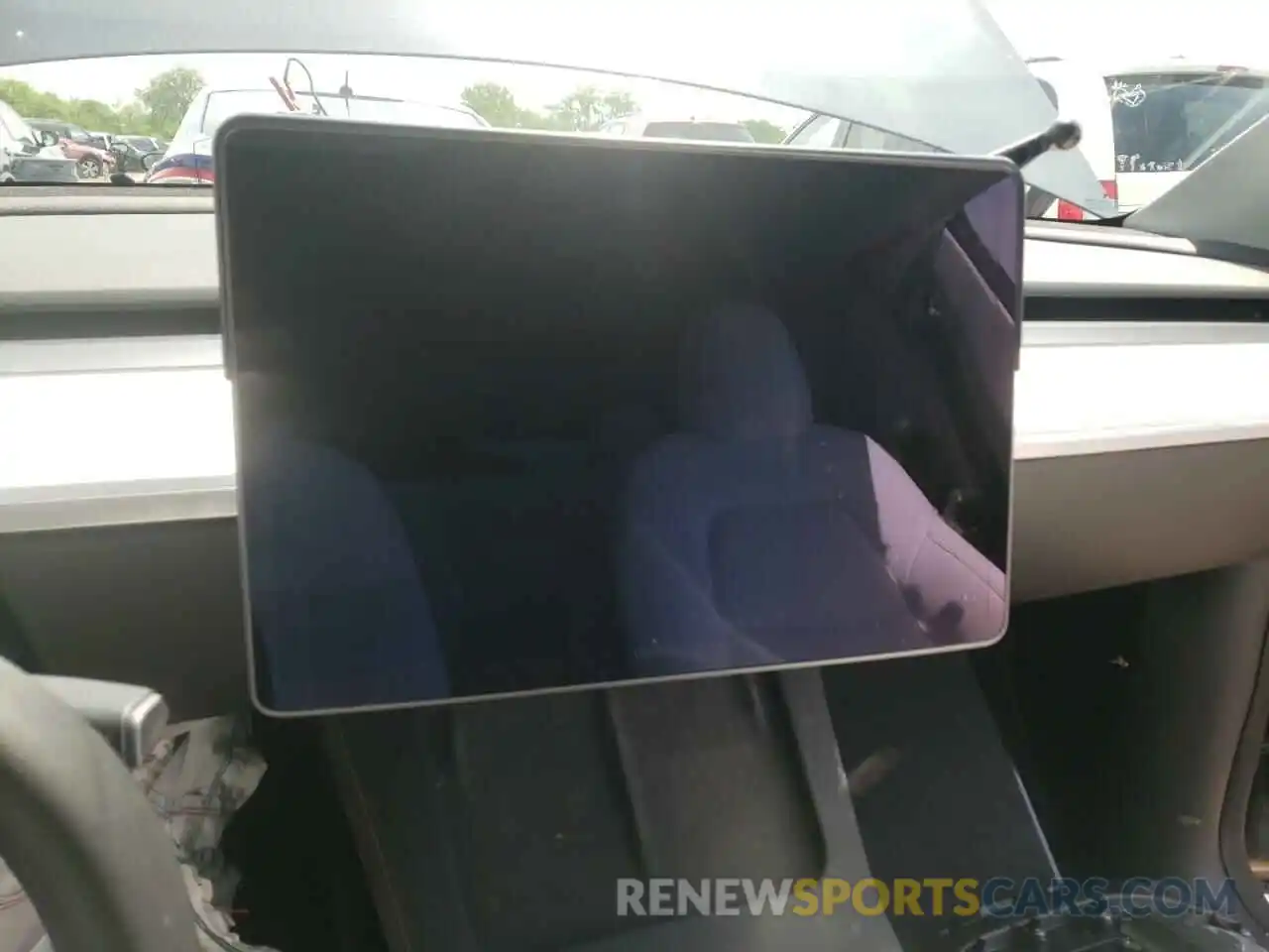 8 Photograph of a damaged car 5YJYGAEE4MF212691 TESLA MODEL Y 2021