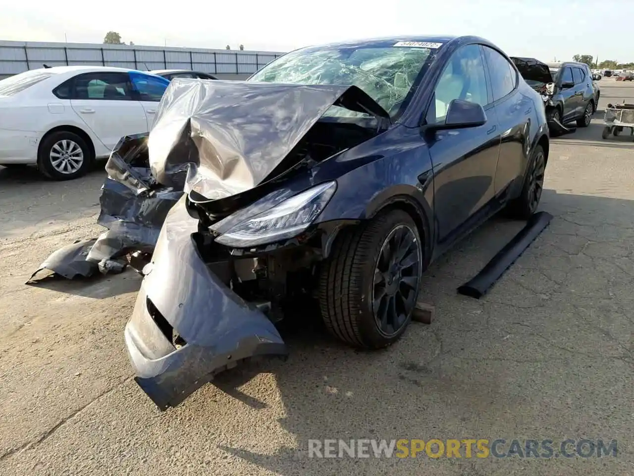 2 Photograph of a damaged car 5YJYGAEE4MF216191 TESLA MODEL Y 2021