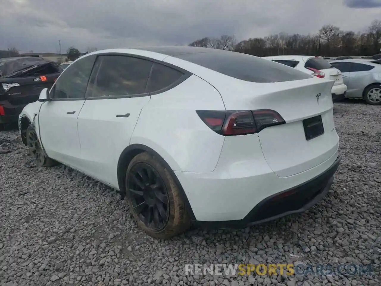 3 Photograph of a damaged car 5YJYGAEE4MF257081 TESLA MODEL Y 2021