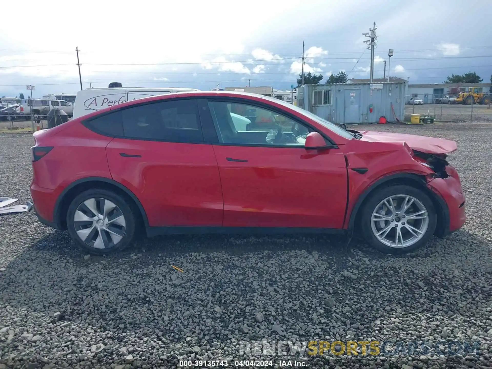 14 Photograph of a damaged car 5YJYGAEE4MF286631 TESLA MODEL Y 2021