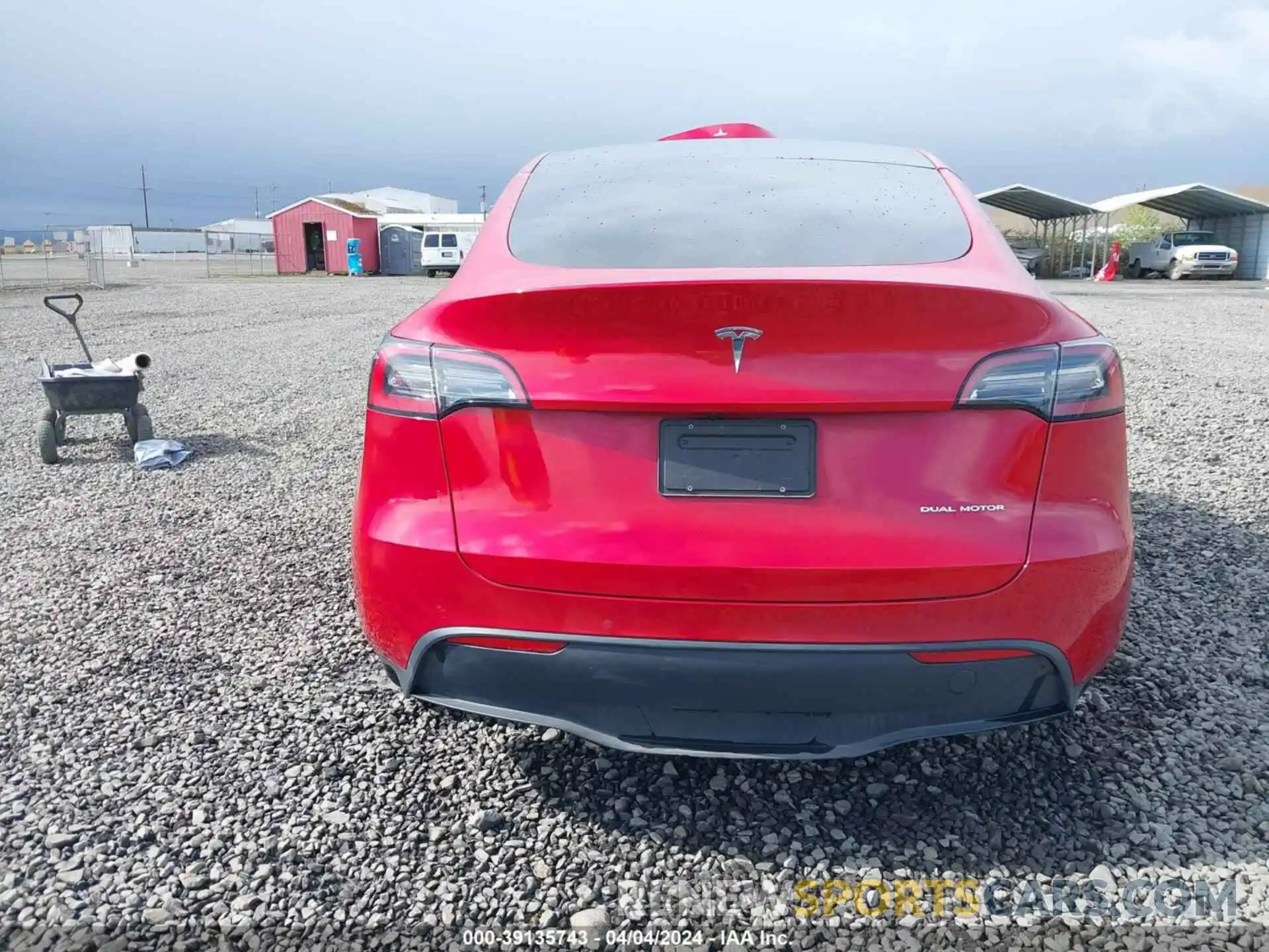 17 Photograph of a damaged car 5YJYGAEE4MF286631 TESLA MODEL Y 2021