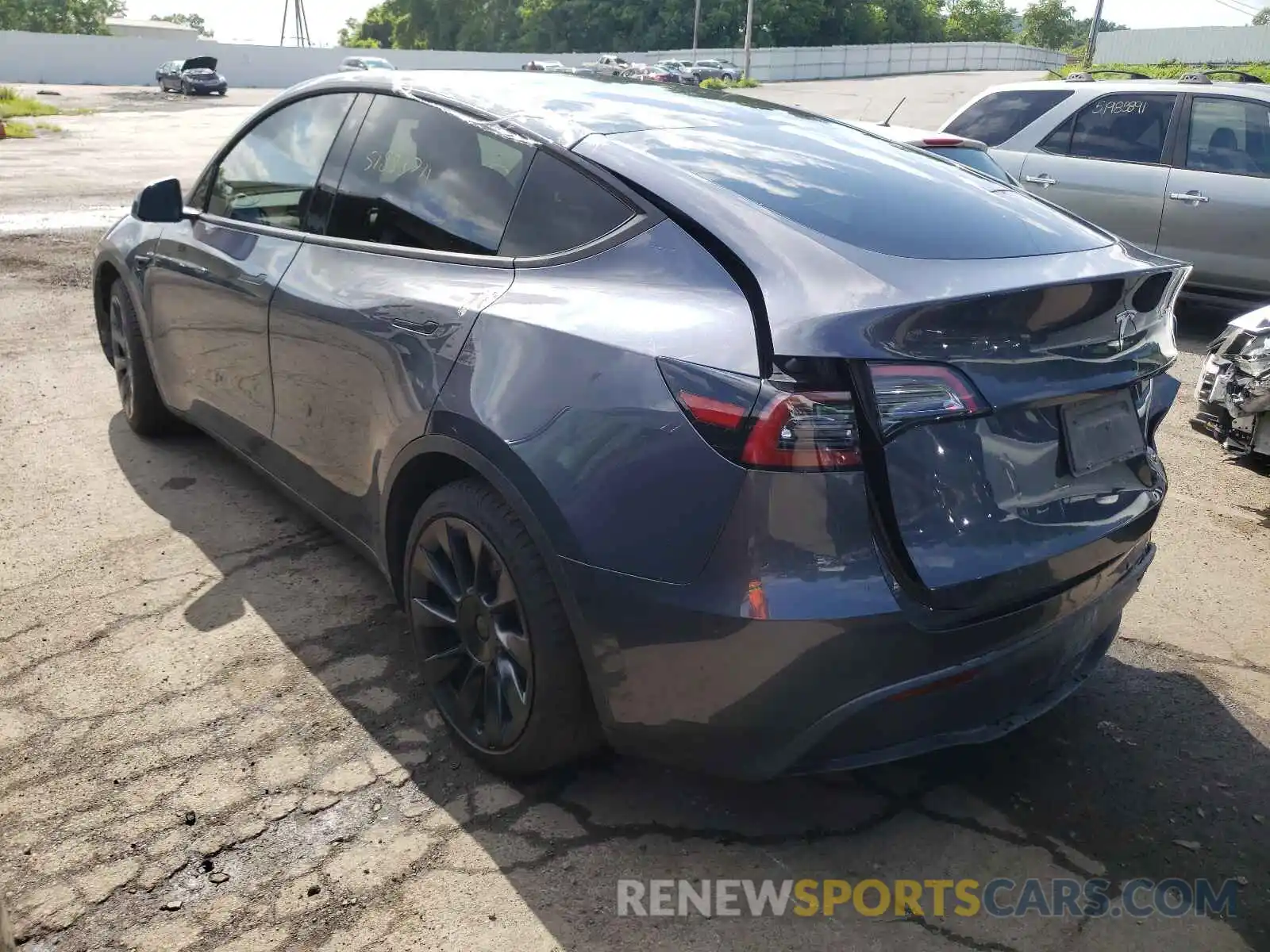 3 Photograph of a damaged car 5YJYGAEE5MF142845 TESLA MODEL Y 2021