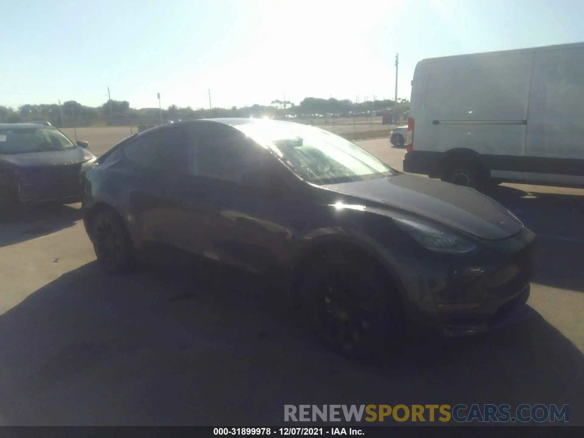 1 Photograph of a damaged car 5YJYGAEE5MF183718 TESLA MODEL Y 2021